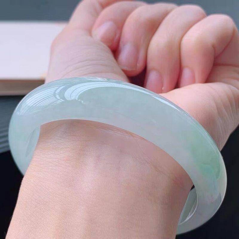 미얀마 여성용, 아이스 왁스 싱글 컬러 반투명 비취 팔 - Bracelets 리뷰 및 가격
