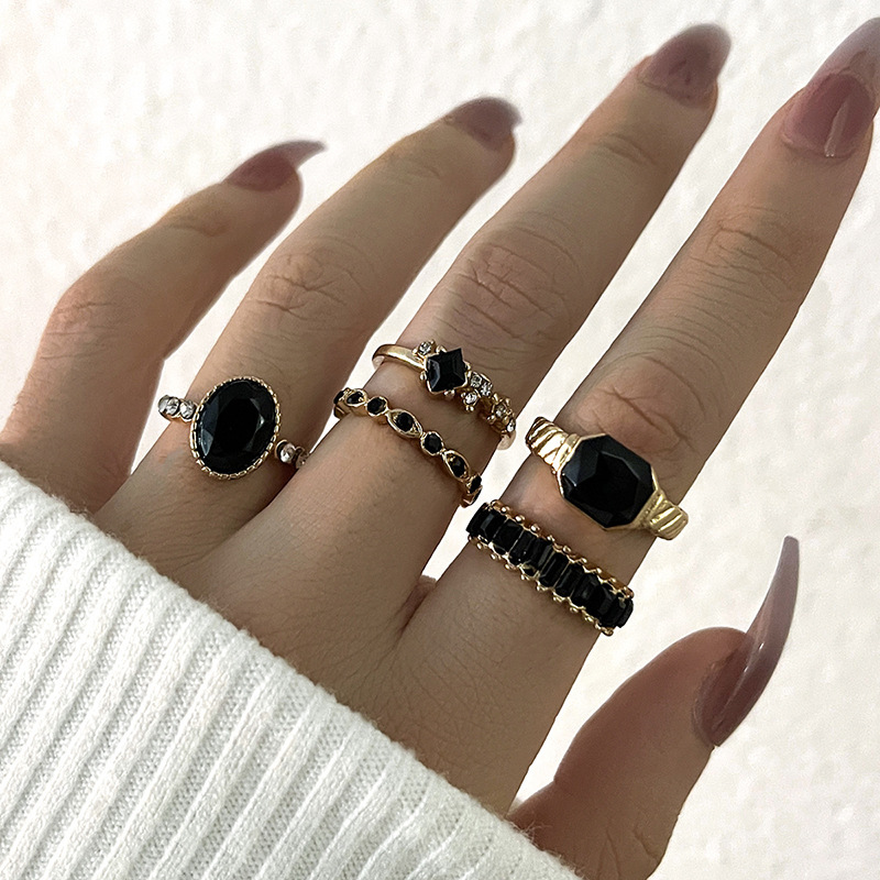 여성을 위한 레트로 스타일의 검은색 크리스탈 스톤 반지 - Vintage Punk Knuckle Rings Set 리뷰 및 가격